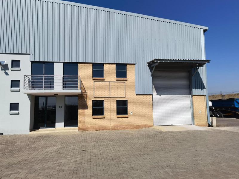 Warehouse/ Distribution centre to let N4 Gateway Industrial Park