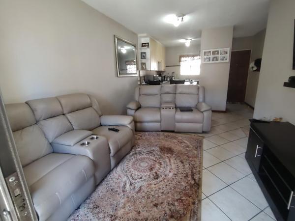 Apartment / Flat For Rent in Monavoni, Centurion